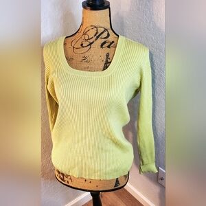Long sleeve sweater in honey due melon color.